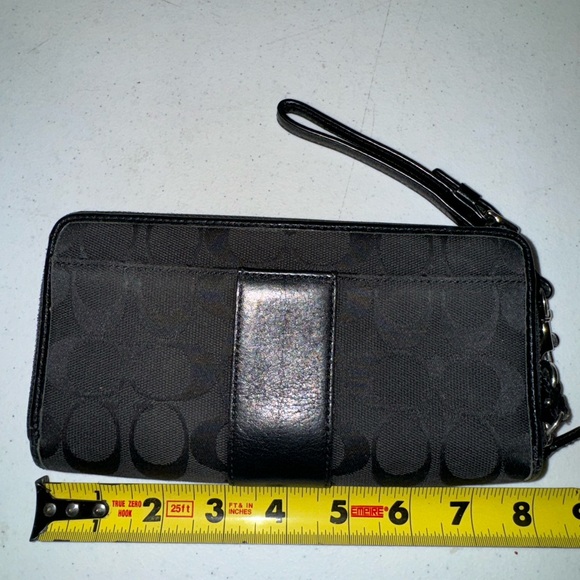 Vintage coach wristlet wallet - Picture 5 of 5